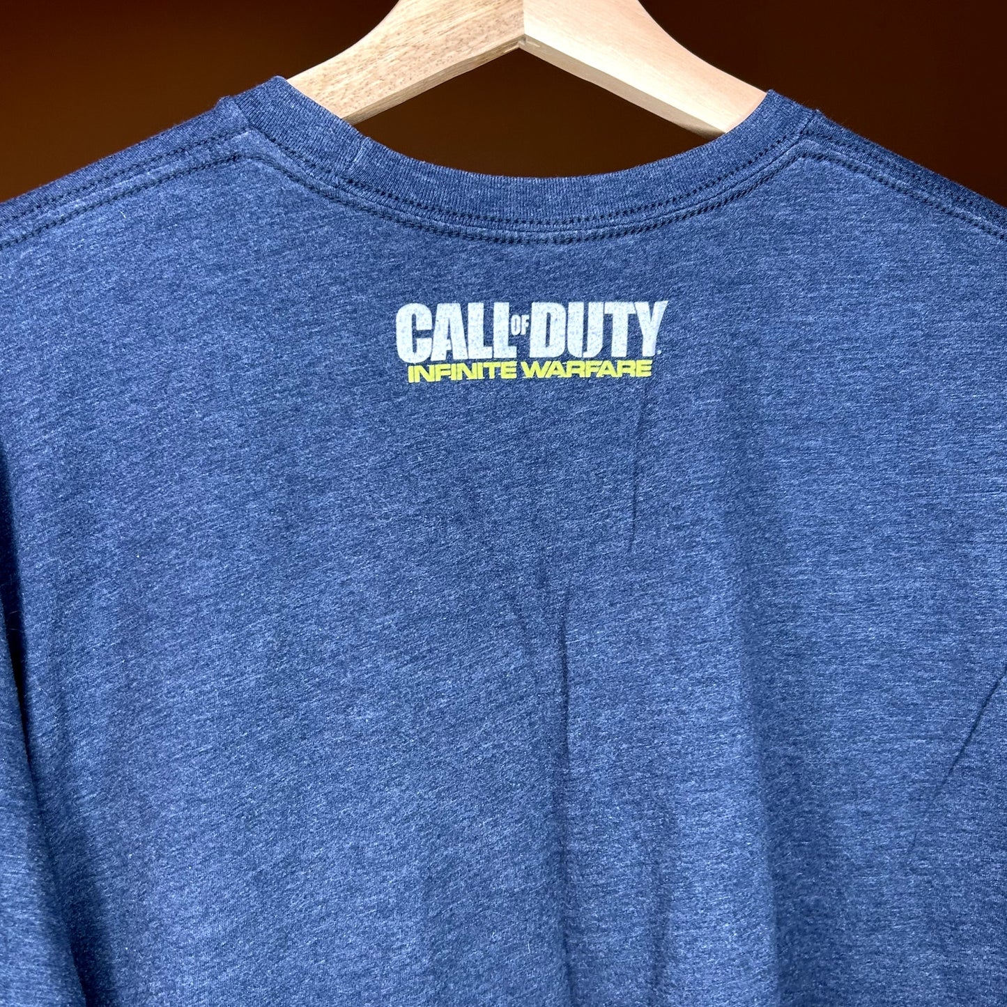 Call of Duty Infinite Warfare Video Game T-Shirt Large