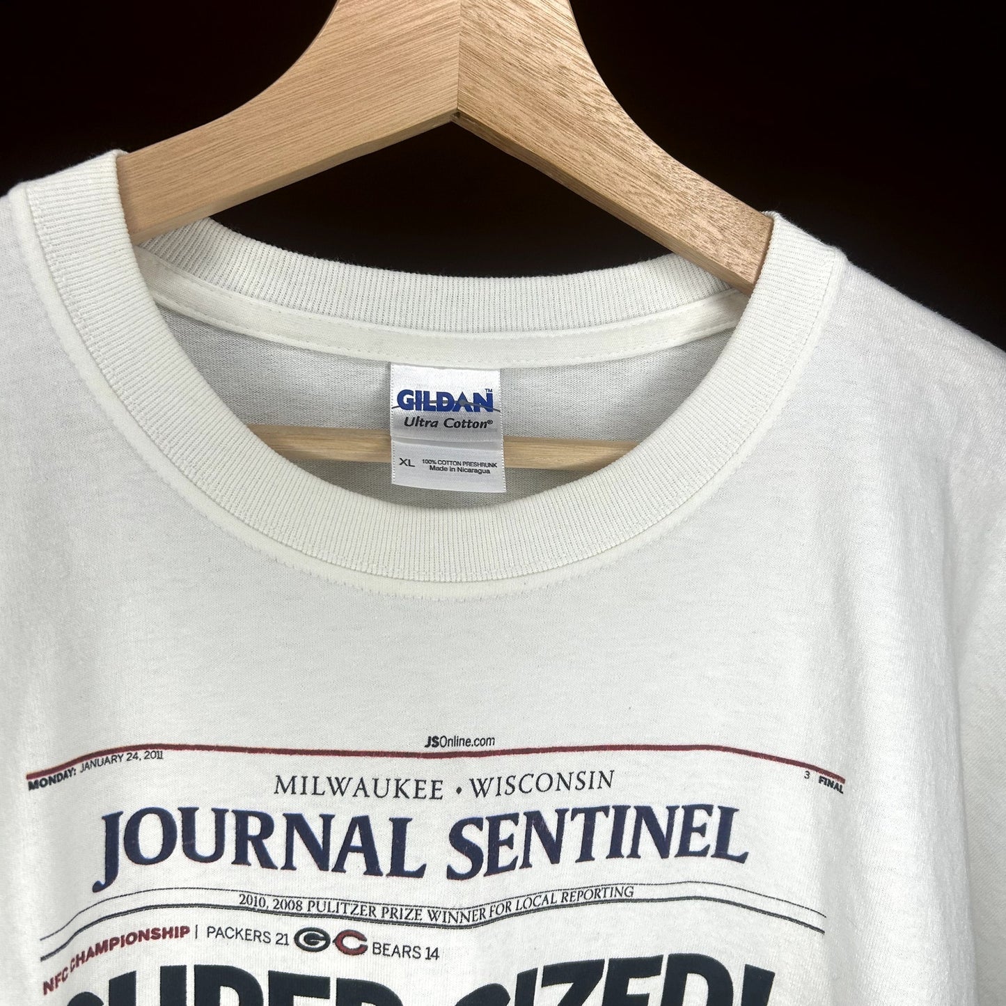 Y2K 2010 Bj Raji Packers Newspaper T-Shirt XL