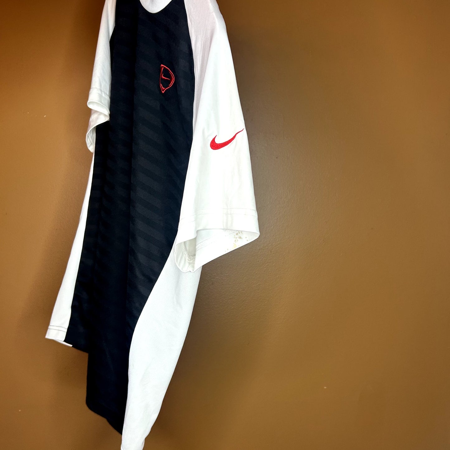 Y2K Nike Soccer Jersey Black & White Large