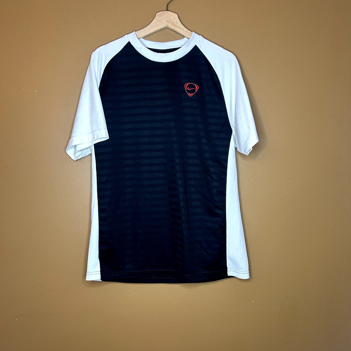 Y2K Nike Soccer Jersey Black & White Large