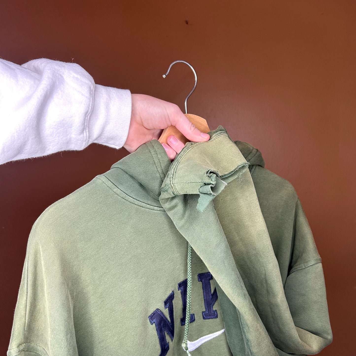 Y2K Nike Spellout Hoodie XL has stains