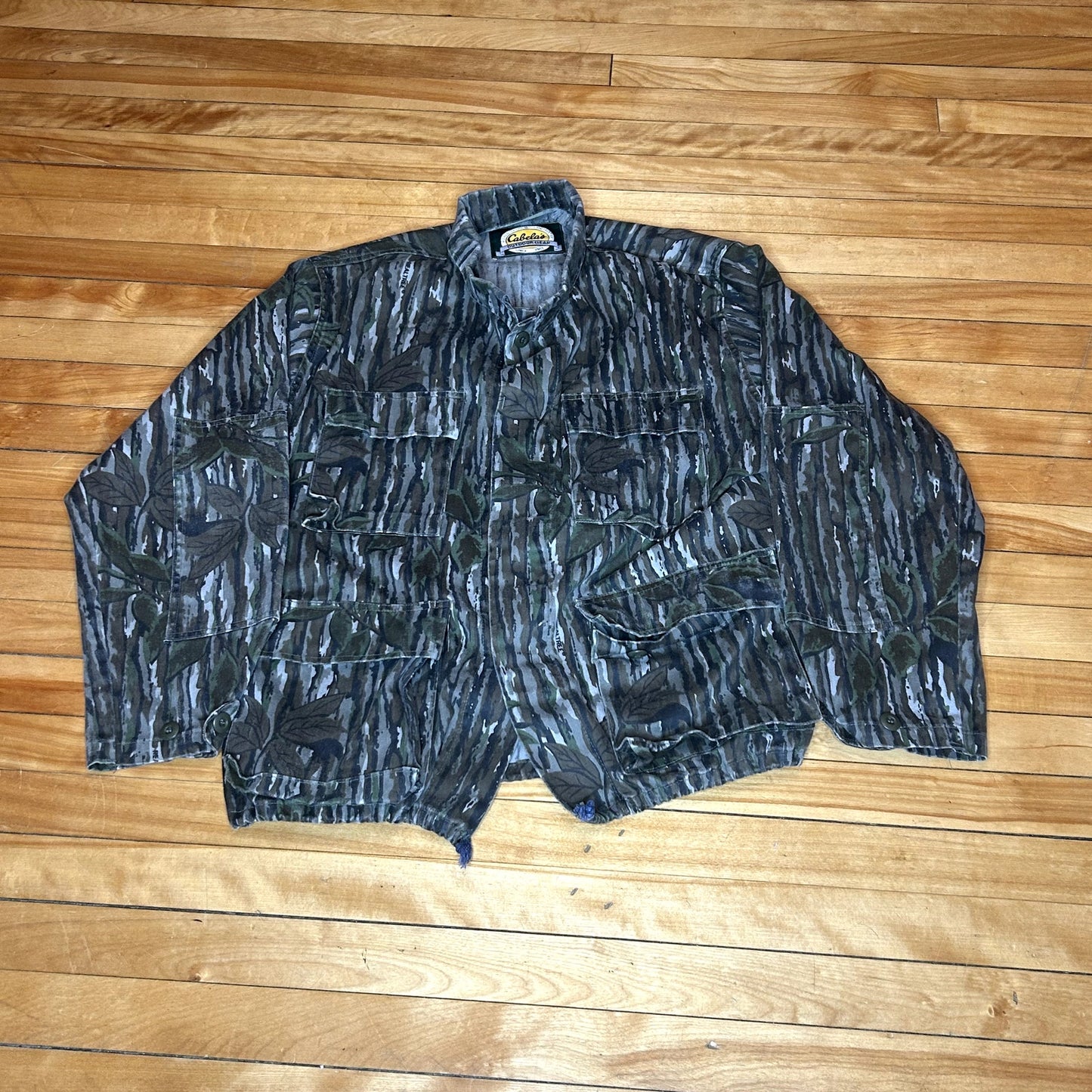 90s Camo Hunting Button Up Jacket