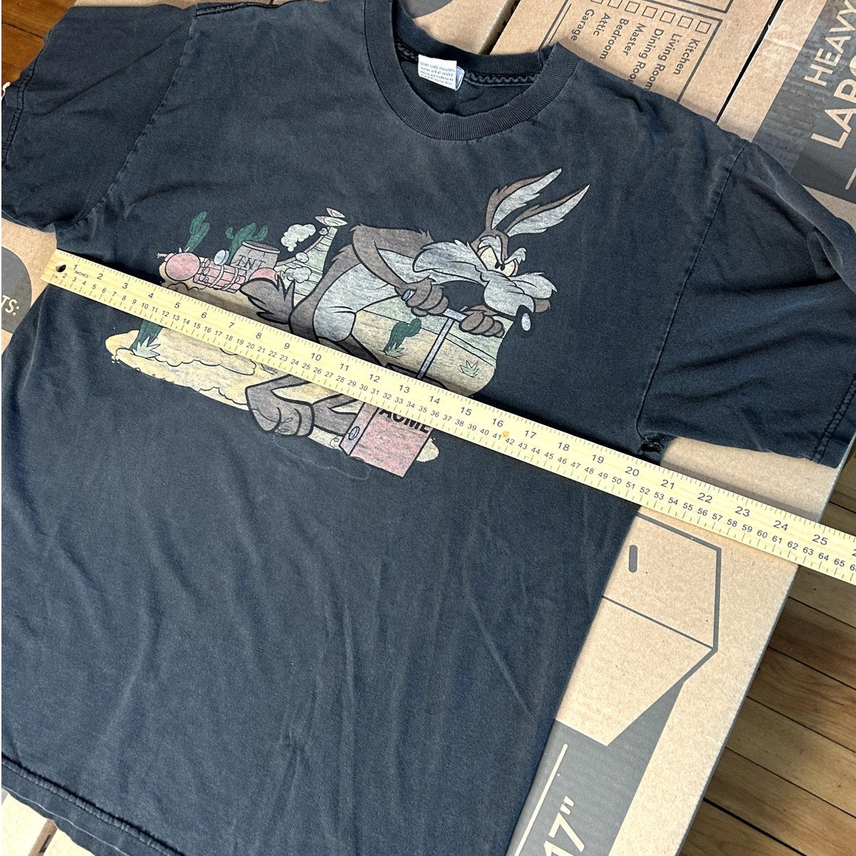 Vintage 90s Looney Tunes Coyote T-Shirt