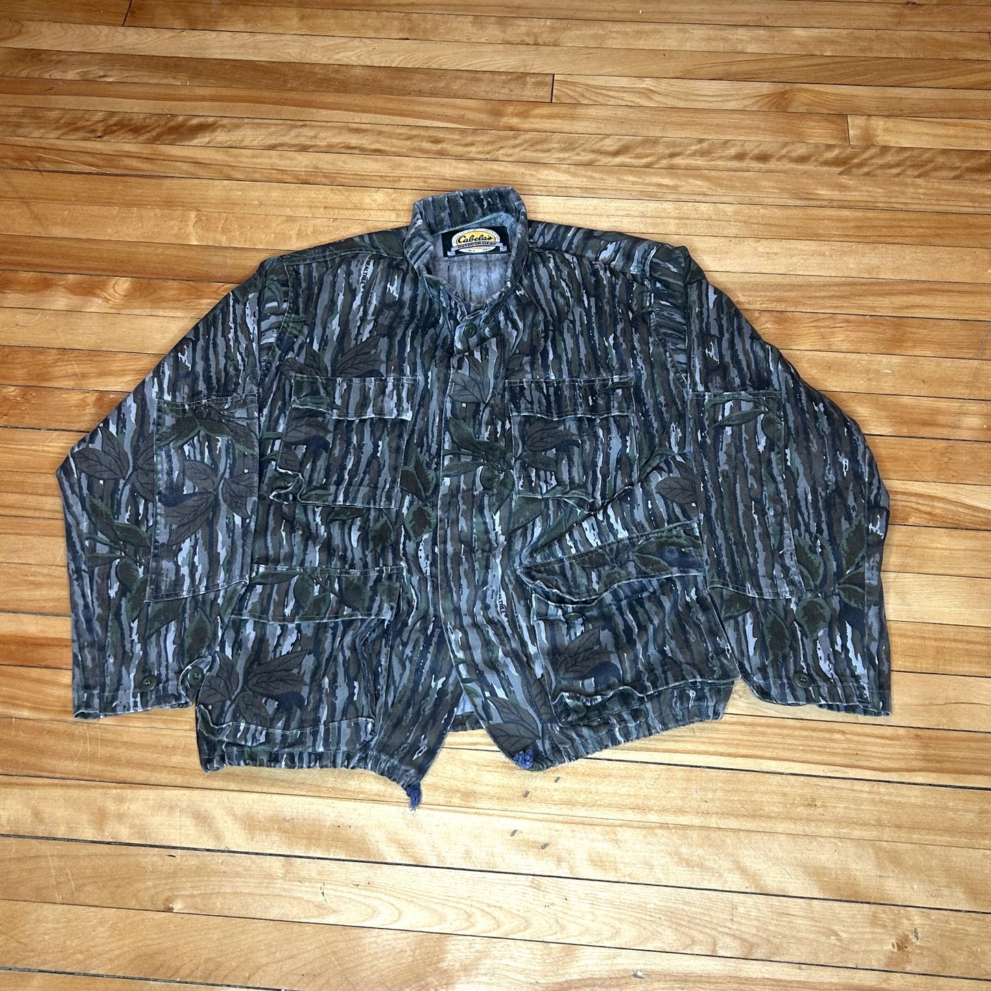 90s Camo Hunting Button Up Jacket