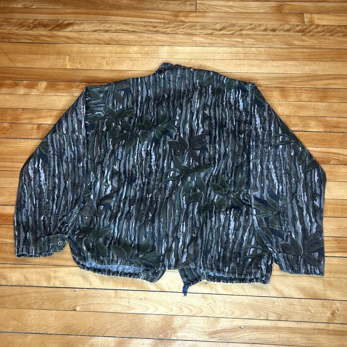 90s Camo Hunting Button Up Jacket