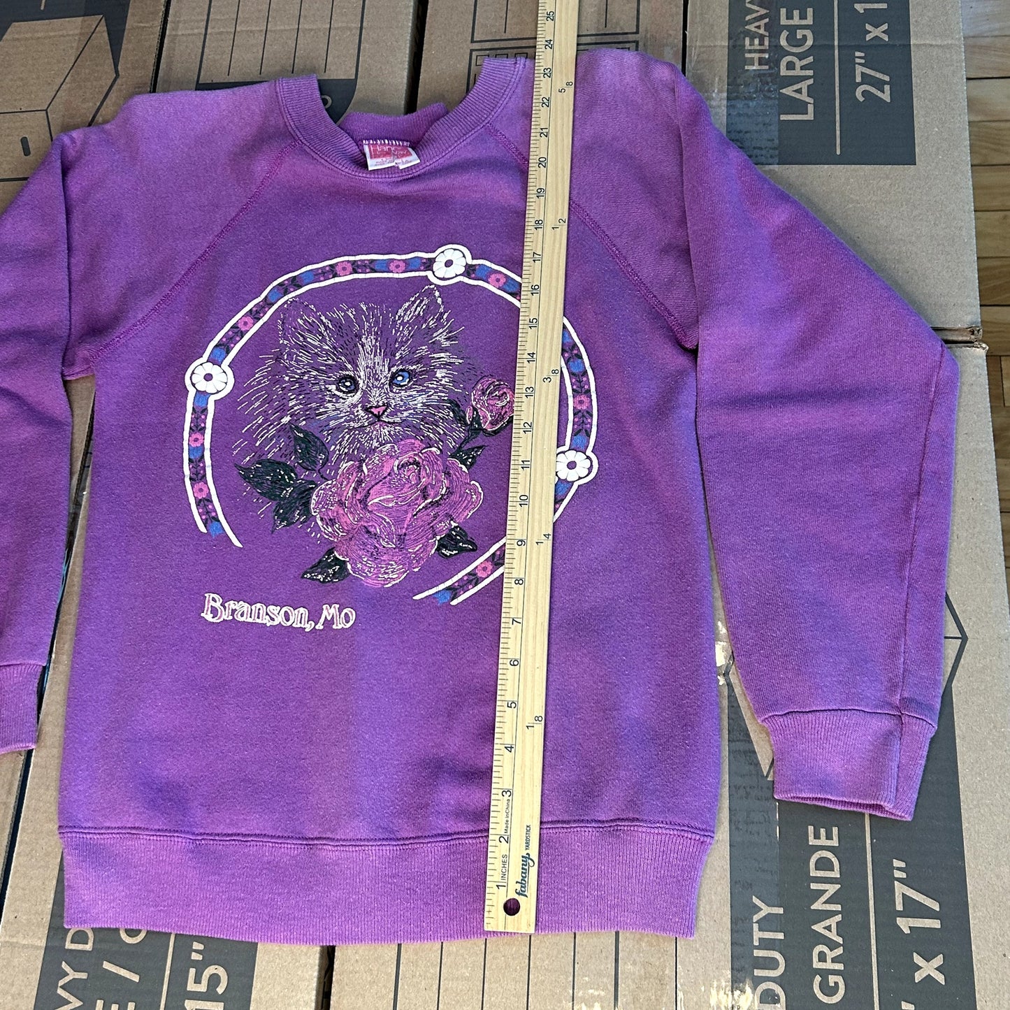 Vintage Purple Kitten Sweatshirt Large
