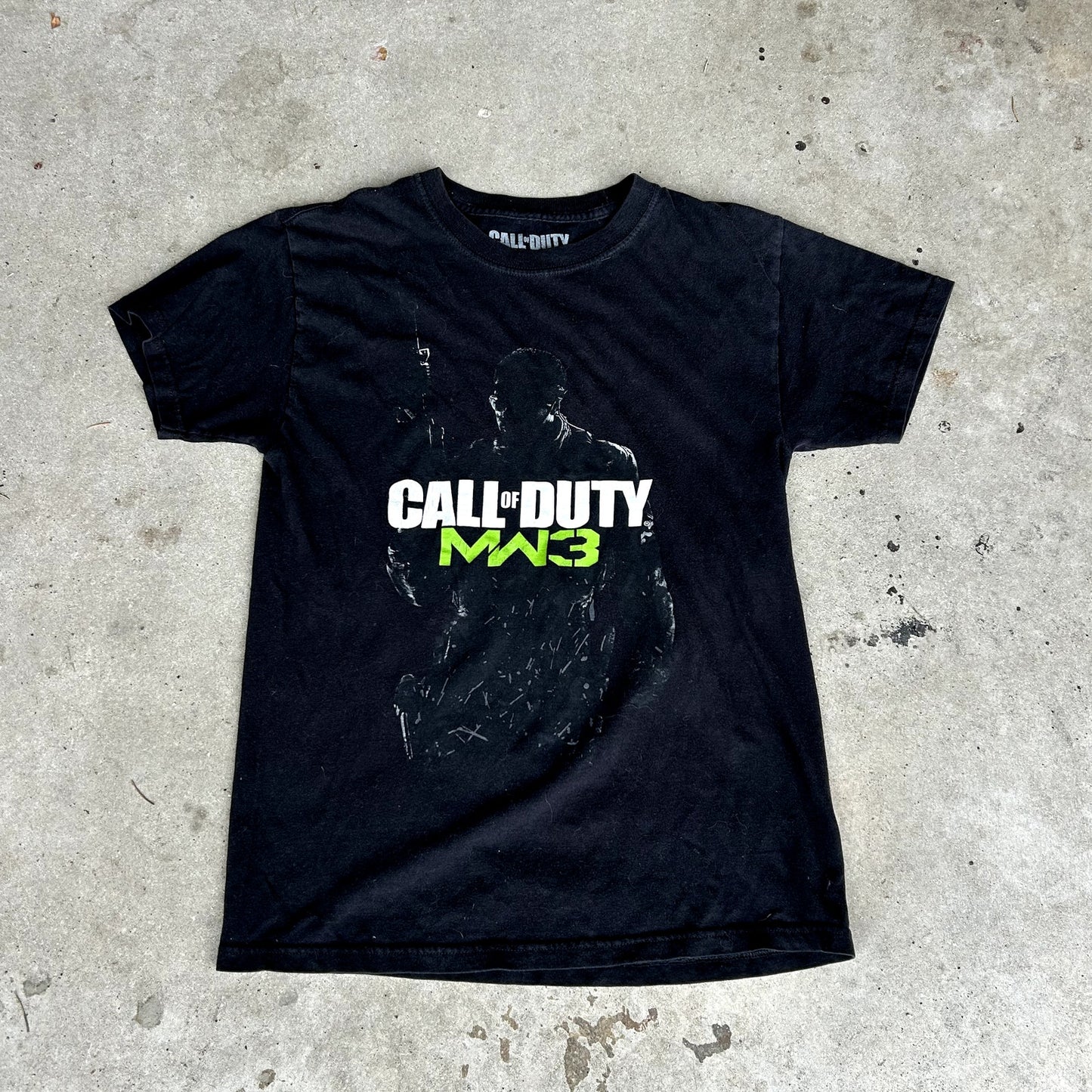 Y2K Call Of Duty Modern Warfare 3 T-Shirt Small
