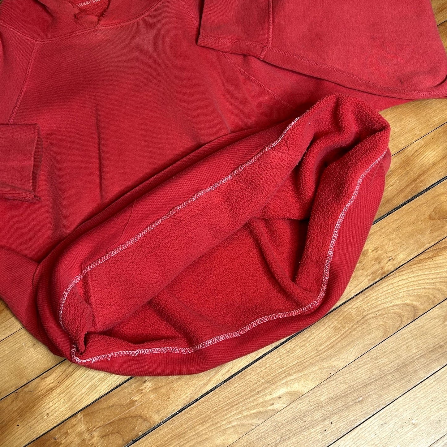 True Vintage 1950s/60s Red Sweatshirt 21x26