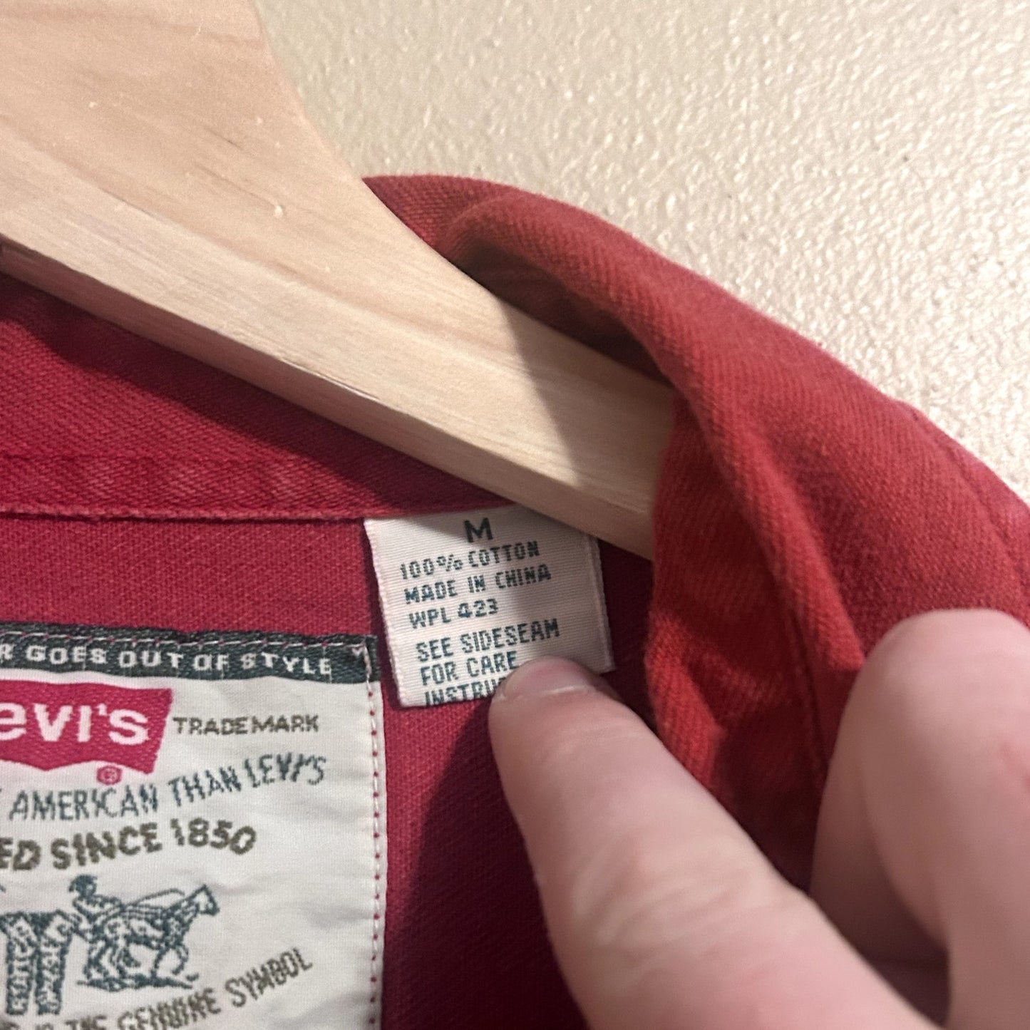 Levis Red Button Up Medium