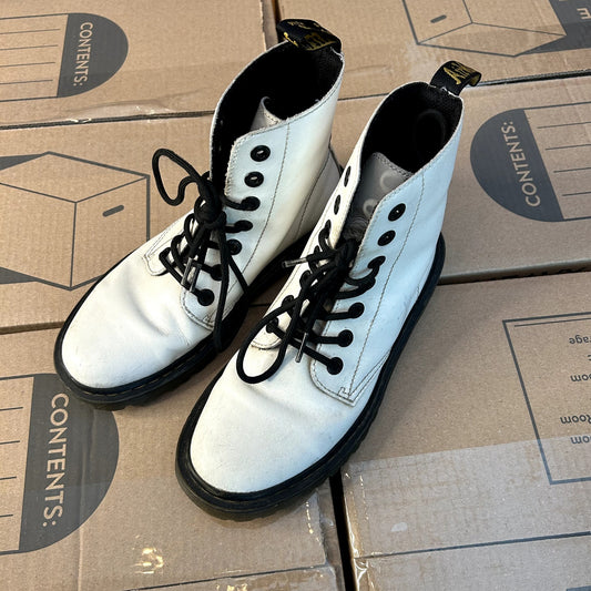 Dr Martens White Womens Boot US 7 L Has flaws